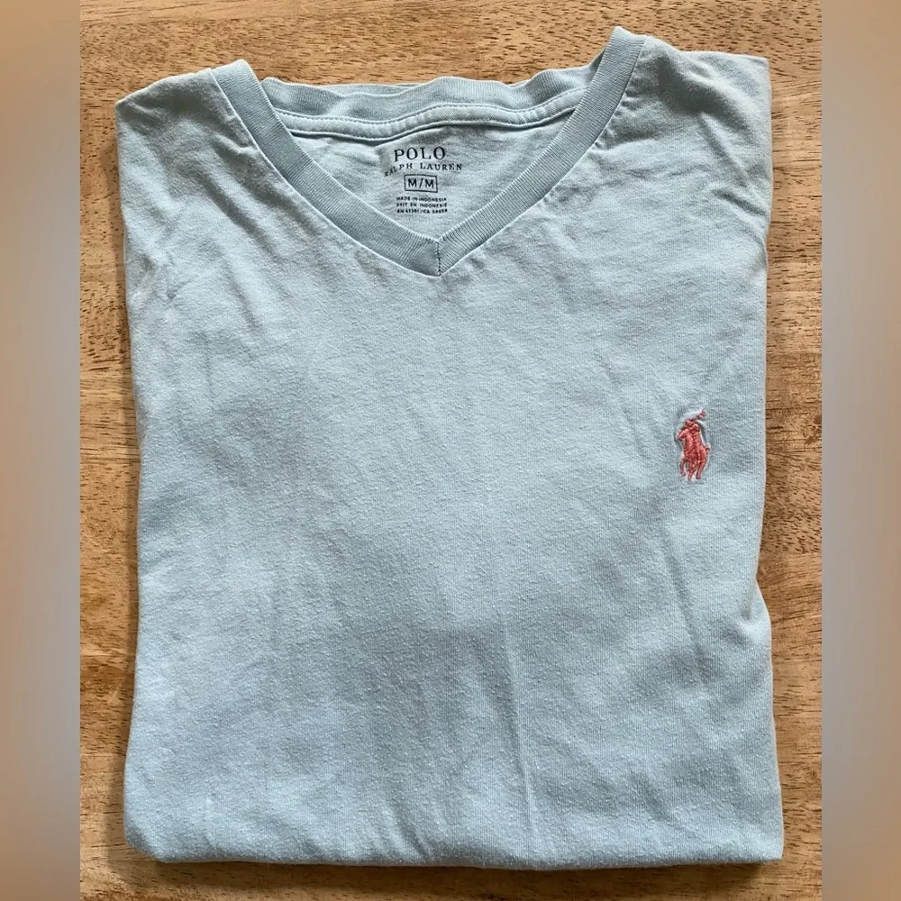 Polo by Ralph Lauren Men’s Medium Soft Blue  100% Cotton V-Neck Short Sleeve Tee
